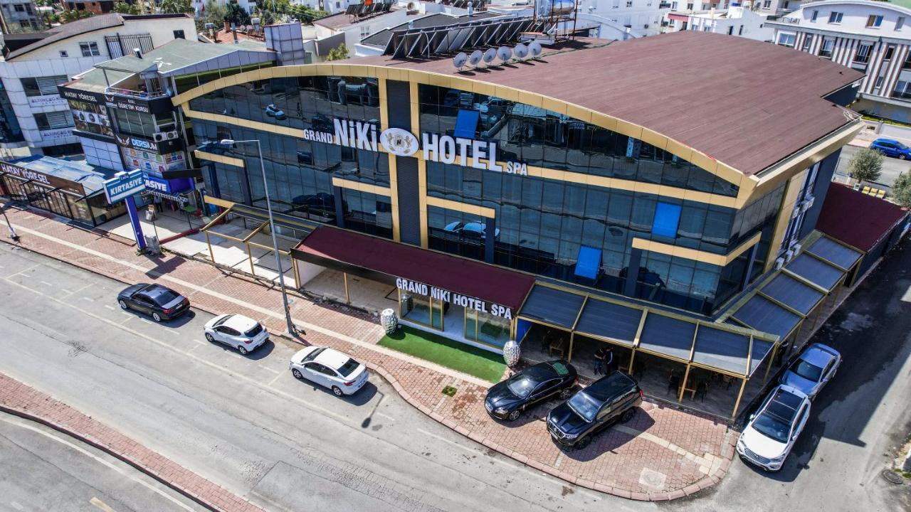 Otel Grand Niki &