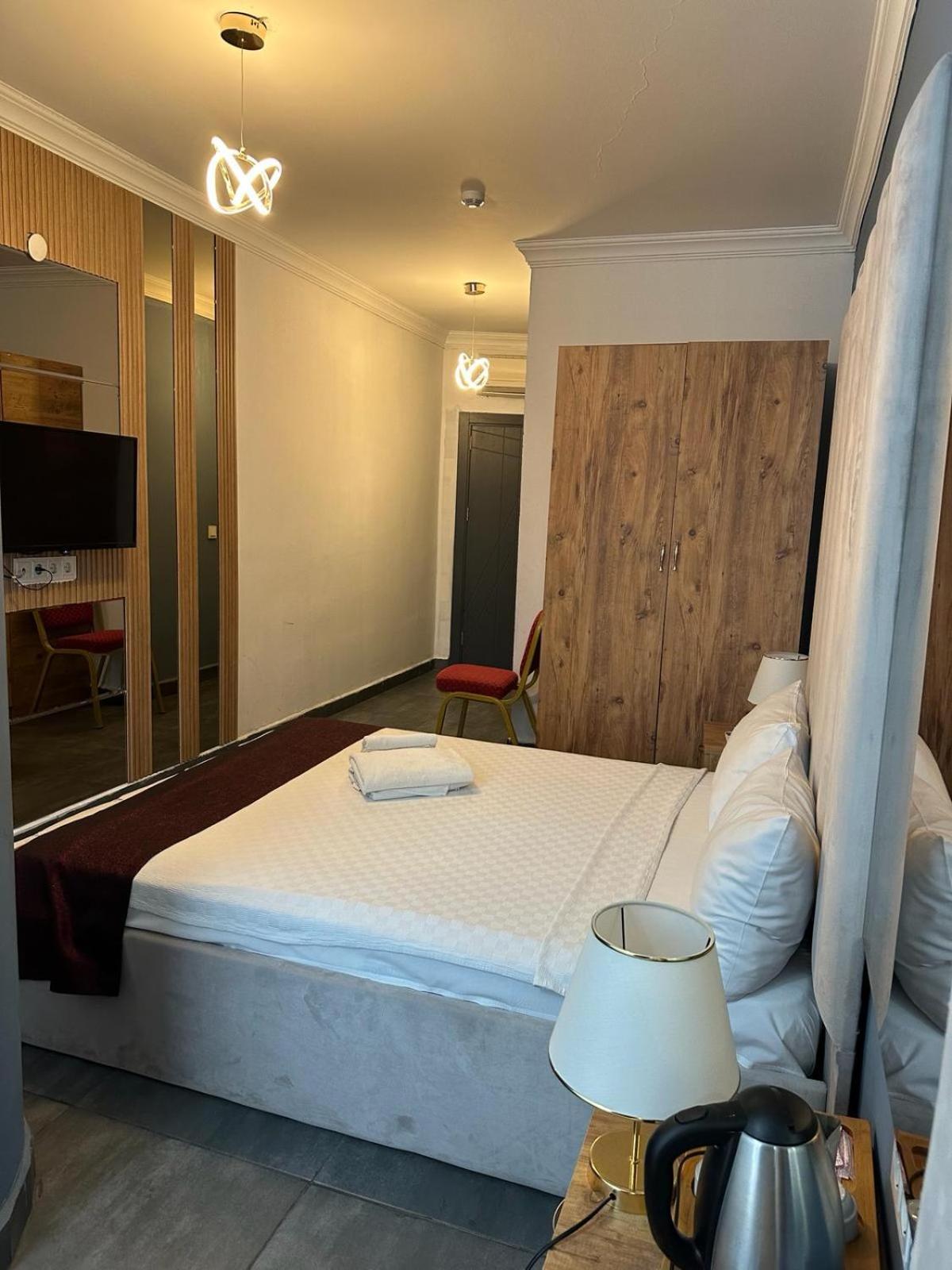 Otel Grand Niki &